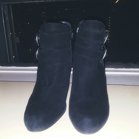Stuart Weitzman Booties - Picture 2 of 5